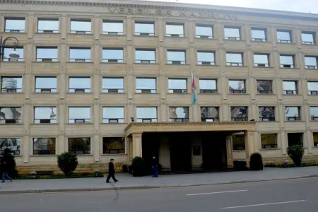 Vergilər Nazirliyi məcburi və işsizlik sığortası yeni redaksiyada təsdiq edib