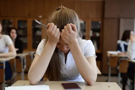 Azərbaycan universitetlərində “kəllə-çarx”a qalxan qiymətlər, yarımçıq qalmış - TƏHSİL-ARAŞDIRMA