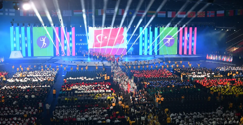 İlham Əliyev XV Avropa Gənclər Yay Olimpiya Festivalının təntənəli - AÇILIŞ MƏRASİMİNDƏ - FOTOLAR