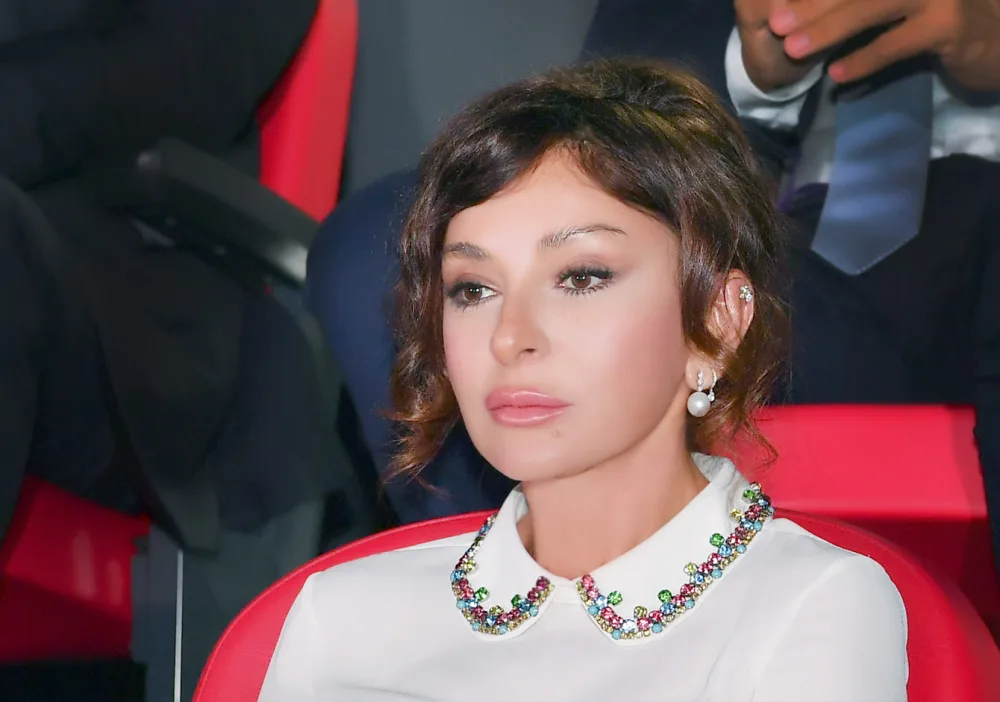 İlham Əliyev XV Avropa Gənclər Yay Olimpiya Festivalının təntənəli - AÇILIŞ MƏRASİMİNDƏ - FOTOLAR