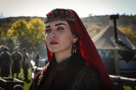 Məşhur aktrisa dənizdə ərinin belinə mindi və.... - FOTO