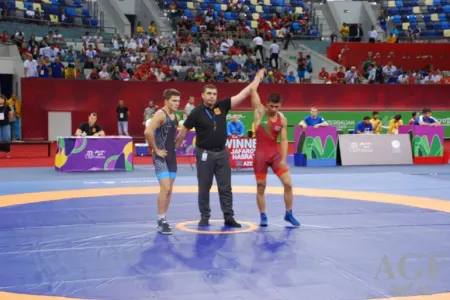 Güləşçilərdən növbəti qızıl medallar