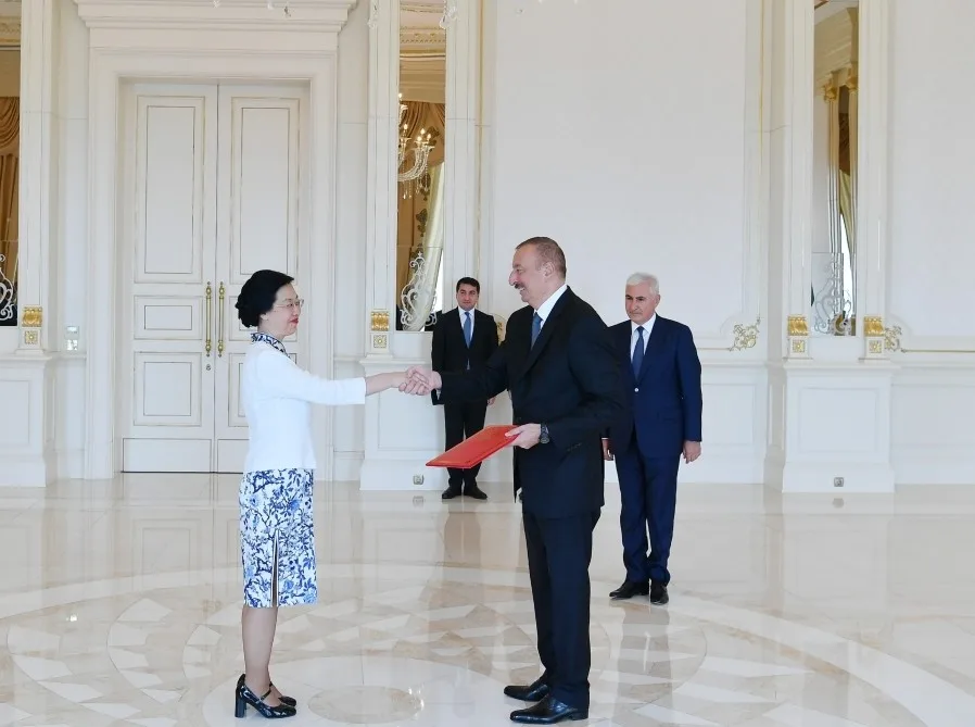 Azərbaycan Prezidenti Çinin yeni səfirini qəbul etdi - FOTO- YENİLƏNDİ