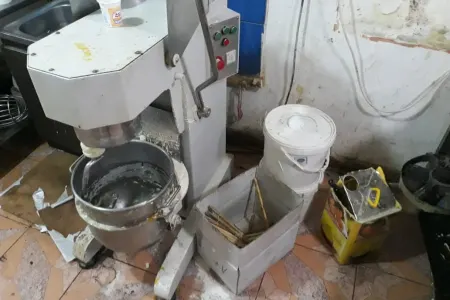 Bakıda antisanitar şirniyyat sexi - BAĞLANDI