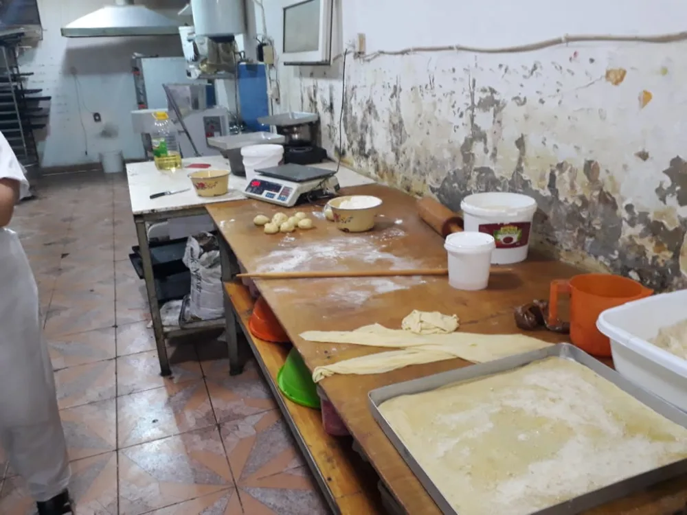Bakıda antisanitar şirniyyat sexi - BAĞLANDI