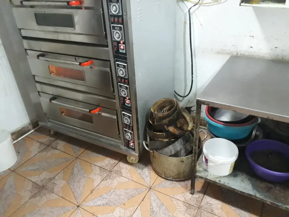 Bakıda antisanitar şirniyyat sexi - BAĞLANDI