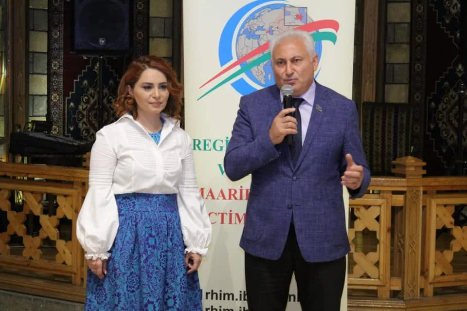 Qənirə Paşayeva jurnalistləri TƏBRİK ETDİ - FOTOLAR - VİDEO