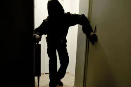Azərbaycanda ŞOK HADİSƏ – 2 kişi gecə tənha yaşayan qadının evinə girdi və...