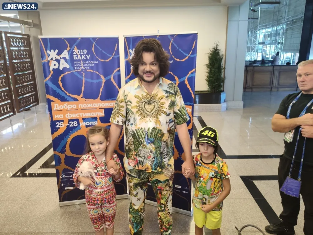 " Övladlarım səbrsizliklə gözləyir ki..." - Filipp Kirkorov - FOTO - YENİLƏNİB
