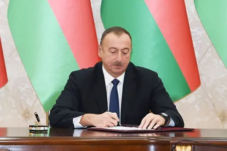 Azərbaycan Respublikası Prezidenti - Sərəncam imzaladı