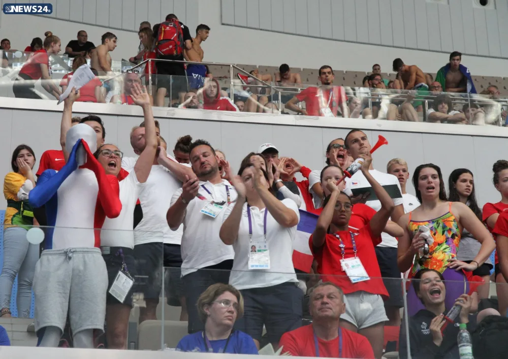 Üzgüçülük yarışlarının növbəti qalibləri müəyyənləşib - FOTOLAR