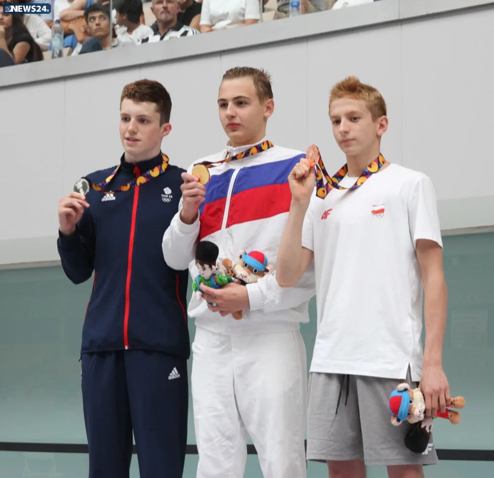 Üzgüçülük yarışlarının növbəti qalibləri müəyyənləşib - FOTOLAR