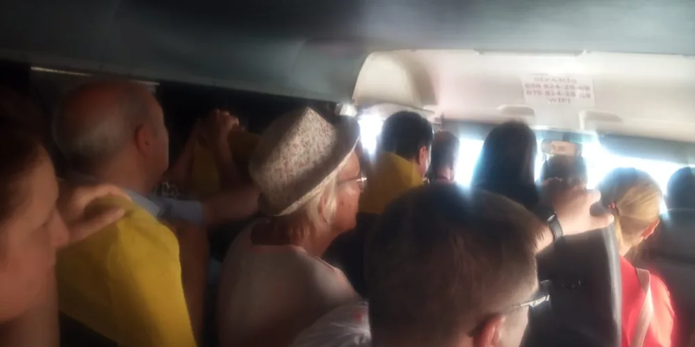 Səbail meydanında yollar bağlandı – - Taksi sürücüləri fürsətdən istifadə edir - FOTO - VİDEO