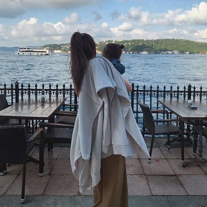 3 uşaq anası Safuranın ailəsi ilə - Fotoları