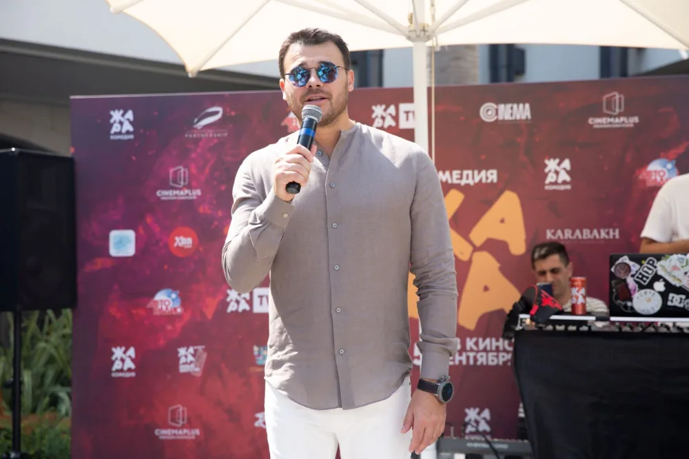 Ən ulduzlu komediya filminin nümayişi keçirildi - FOTOLAR