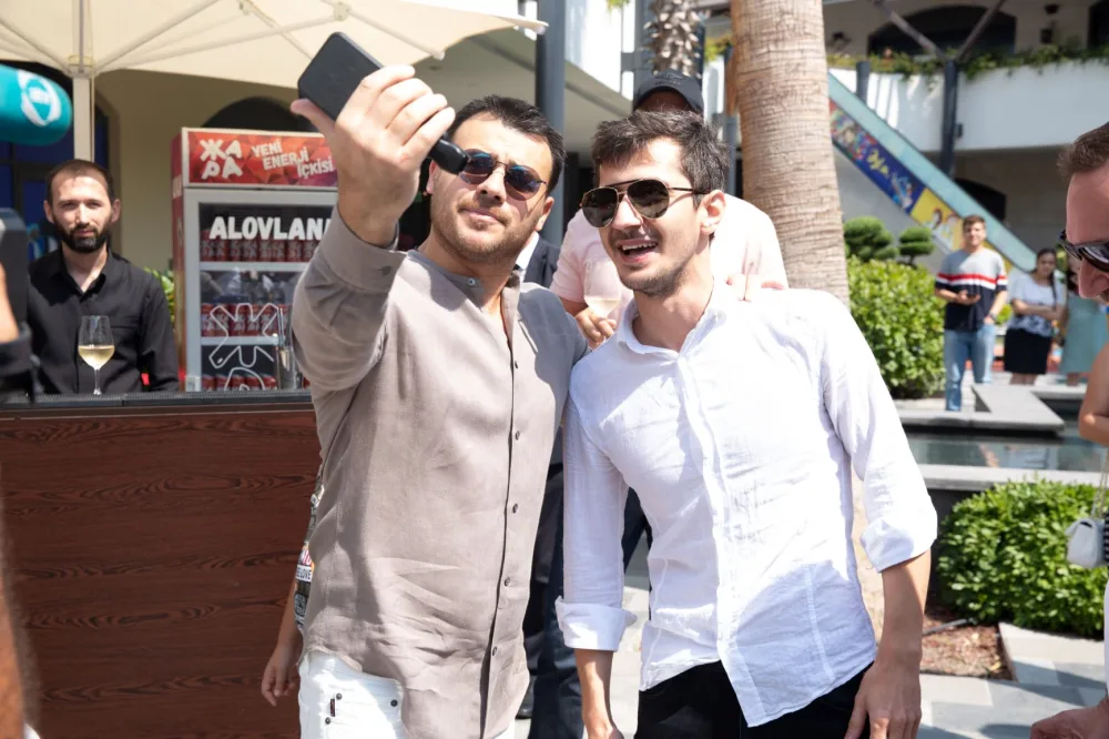 Ən ulduzlu komediya filminin nümayişi keçirildi - FOTOLAR