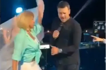 Emin oxudu, Aygün oynadı - VİDEO