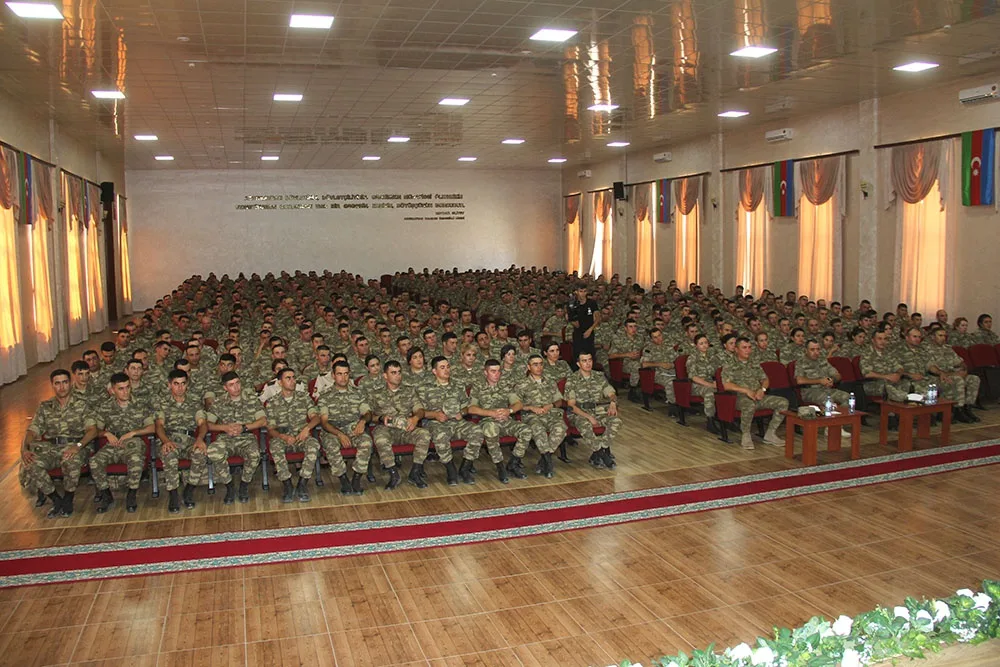 Gənc zabitlər Azərbaycan Ordusunda xidmətə başladı - FOTOLAR