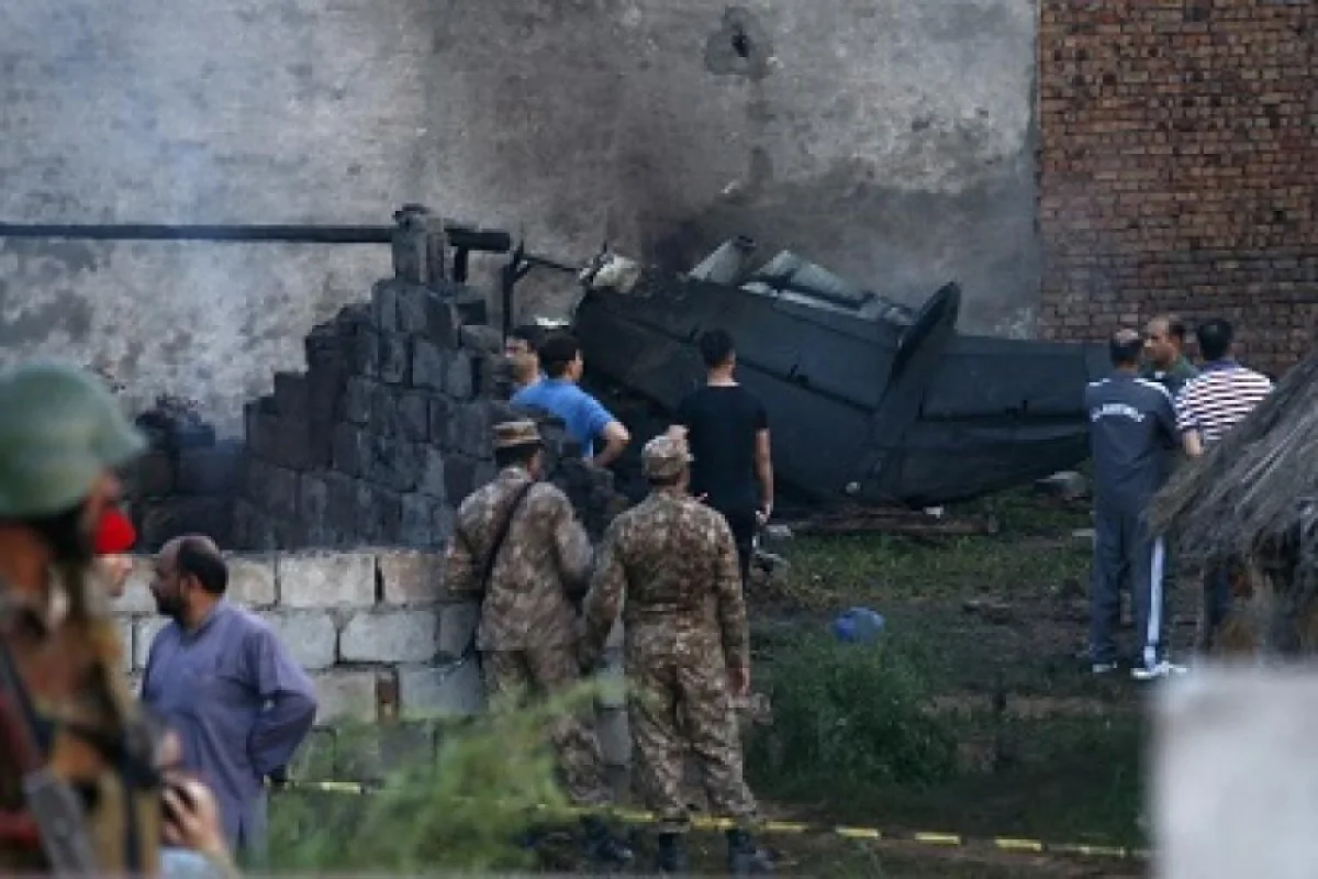 Hərbi təyyarə qəzaya uğradı - 19 ÖLÜ, 16 YARALI - VİDEO