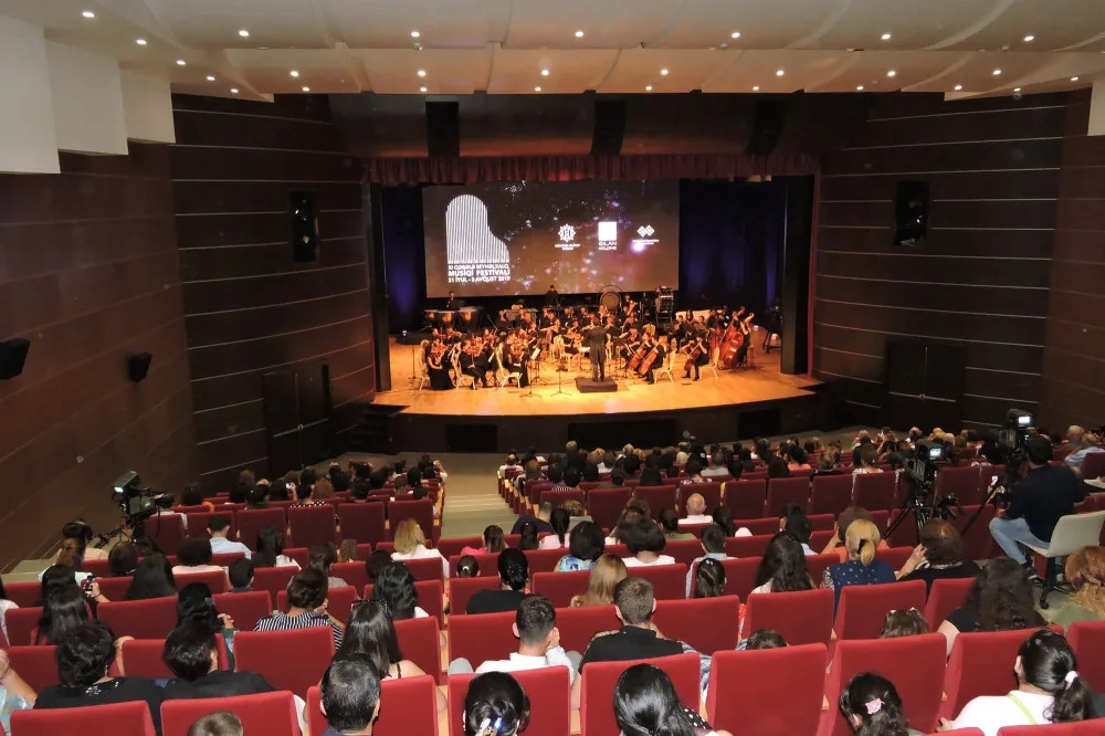 XI Qəbələ Beynəlxalq Musiqi Festivalının açılış mərasimi keçirilib