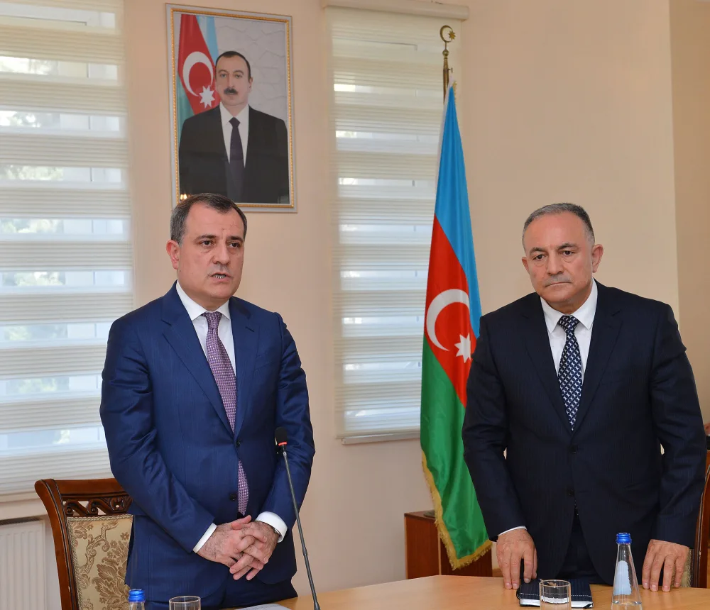 Nazir Vilayət Vəliyevi ATU-nun kollektivinə təqdim etdi - FOTO