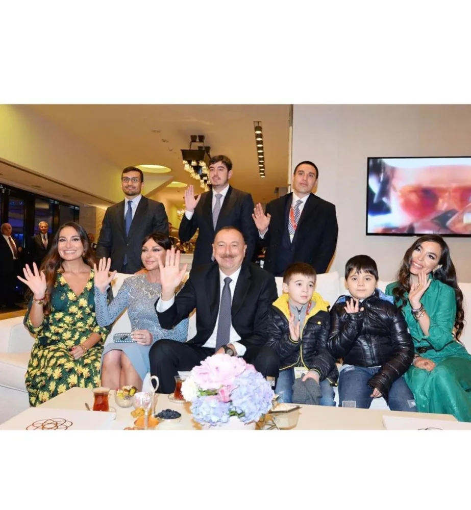 Leyla Əliyeva qardaşını təbrik etdi - FOTO