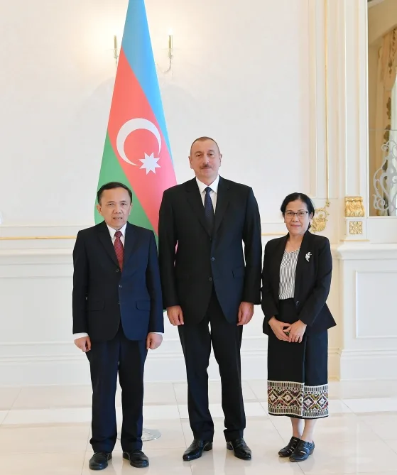 İlham Əliyev iki ölkənin yeni səfirlərini qəbul etdi - FOTO - YENİLƏNDİ