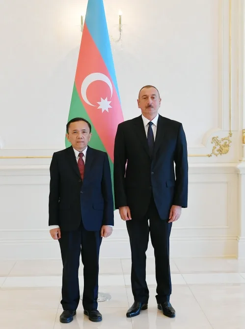 İlham Əliyev iki ölkənin yeni səfirlərini qəbul etdi - FOTO - YENİLƏNDİ