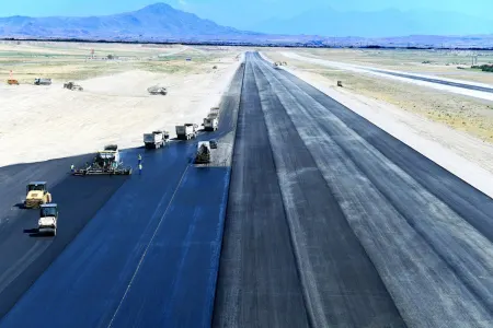 Sentyabrda Naxçıvan aeroportunda ikinci uçuş-enmə zolağı istifadəyə veriləcək