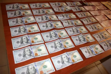 Oğul öz atasının evindən 47 min dollar - OĞURLADI - QUBADA - FOTO