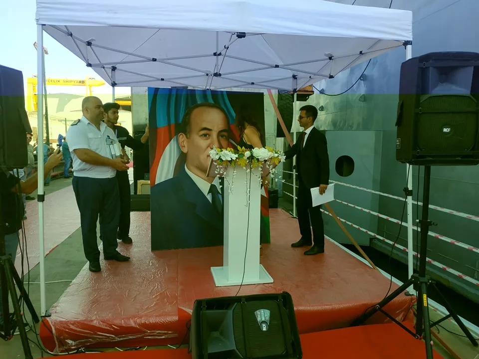 Rəsulzadə gəmisi suya buraxılır - FOTO