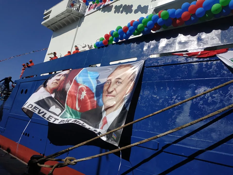 Rəsulzadənin adına gəmi suya buraxıldı - Mübariz Mənsimov sözünü tutdu