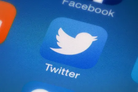 "Twitter" istifadəçilərinə xəyanət etdi - ÜZRXAHLIQ