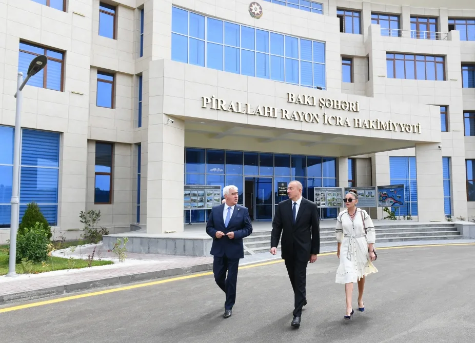 İlham Əliyev Pirallahı İcra Hakimiyyətinin yeni binasının açılışında - İŞTİRAK ETDİ- YENİLƏNDİ