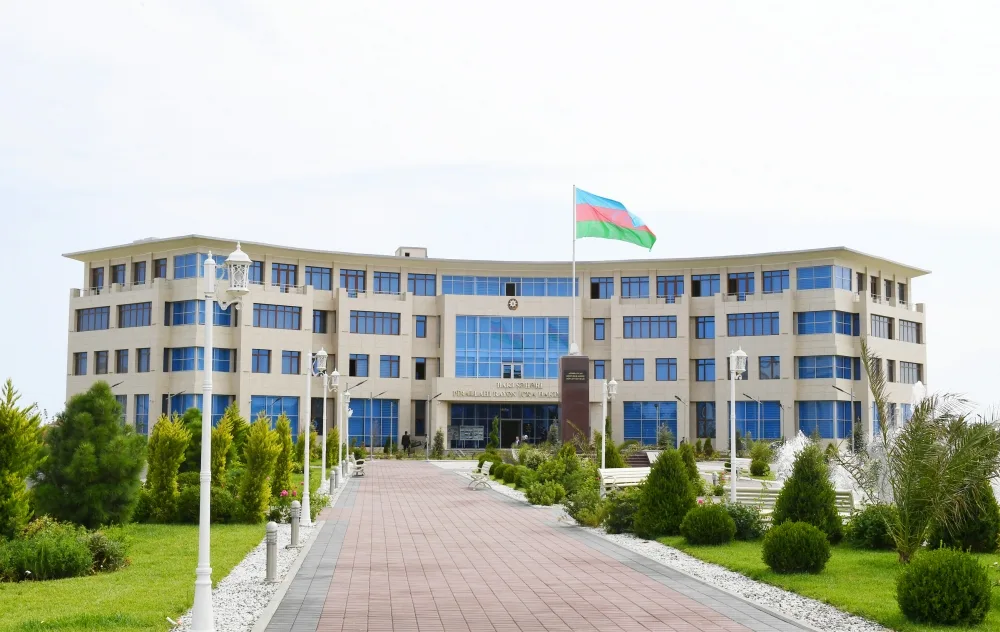 İlham Əliyev Pirallahı İcra Hakimiyyətinin yeni binasının açılışında - İŞTİRAK ETDİ- YENİLƏNDİ