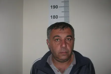 Qubada həyətində narkotik yetişdirən şəxs tutuldu - FOTO