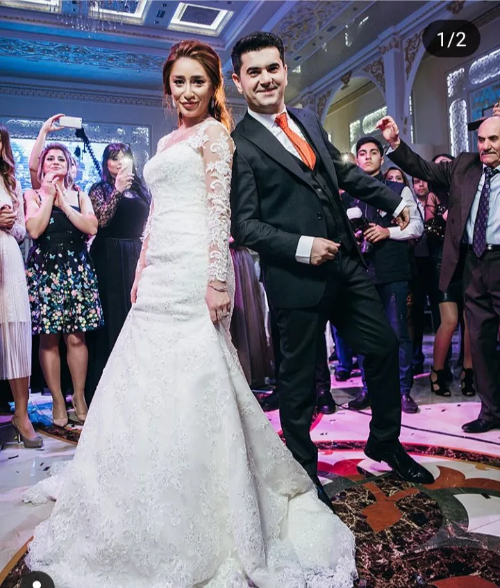 Boşanacağı iddia olunan Elşən təqzib etmədi, - toy şəkillərini hələ də silməyib