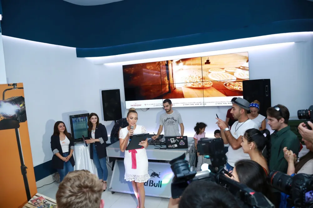 Tarantinonun doqquzuncu filmi - BAKIDA DA YAYIMLANDI - FOTO - VİDEO