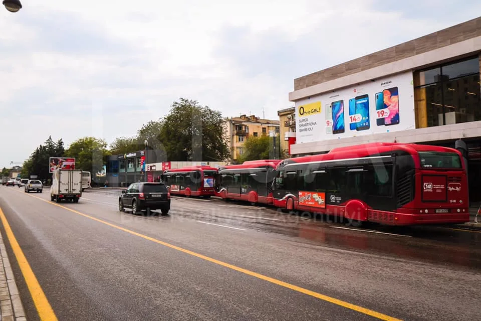 Metro stansiyalarının ətrafına - NƏZARƏT GÜCLƏNDİRİLDİ - FOTO