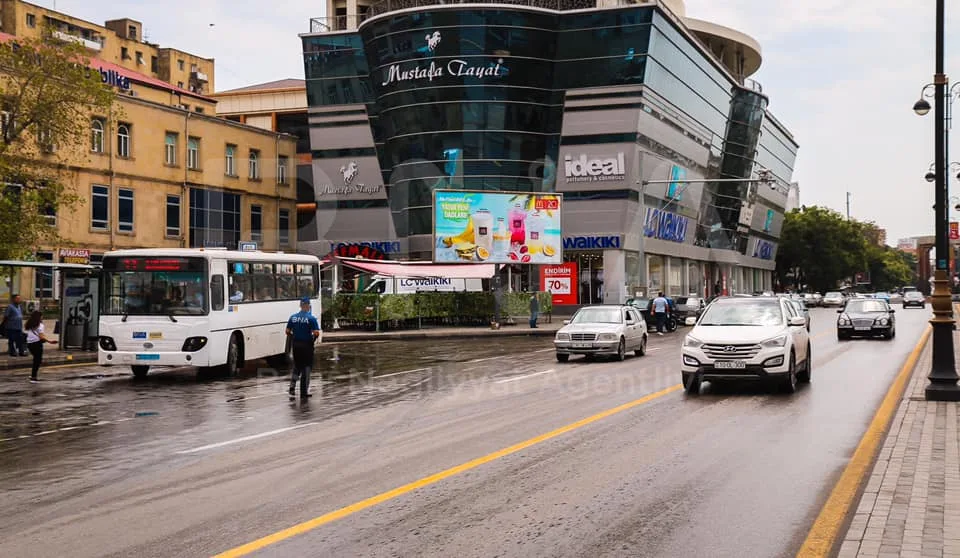 Metro stansiyalarının ətrafına - NƏZARƏT GÜCLƏNDİRİLDİ - FOTO