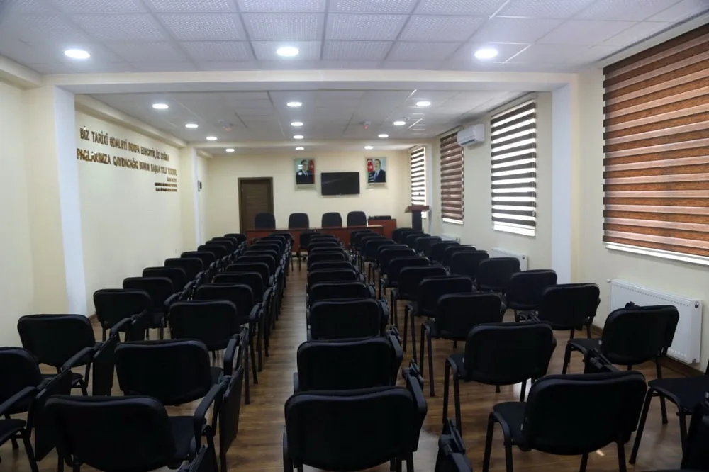 Müdafiə nazir cəbhəboyu zonada - FOTOLAR