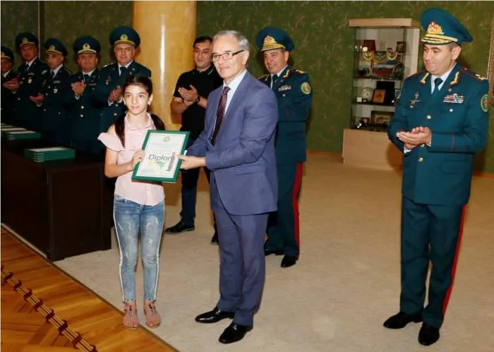 “Sərhəd­lərimizin keşiyində” yazı - müsabiqə - FOTO