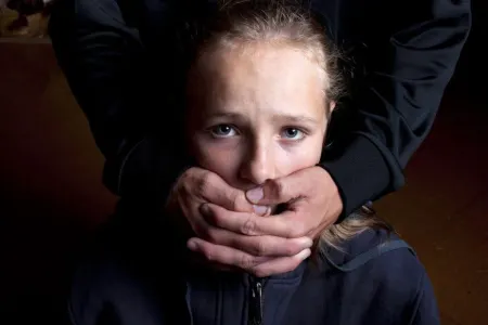 Şəhzadə pedofildir? - FOTO