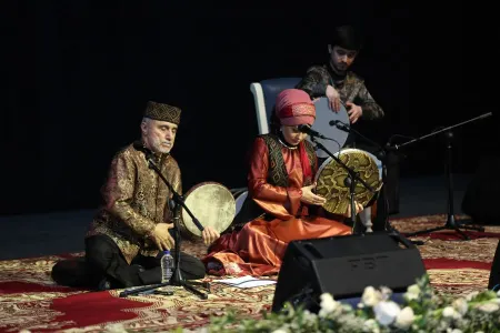 Ad gününü qeyd edən Alim Qasımova - qızından fərqli təbrik - VİDEO