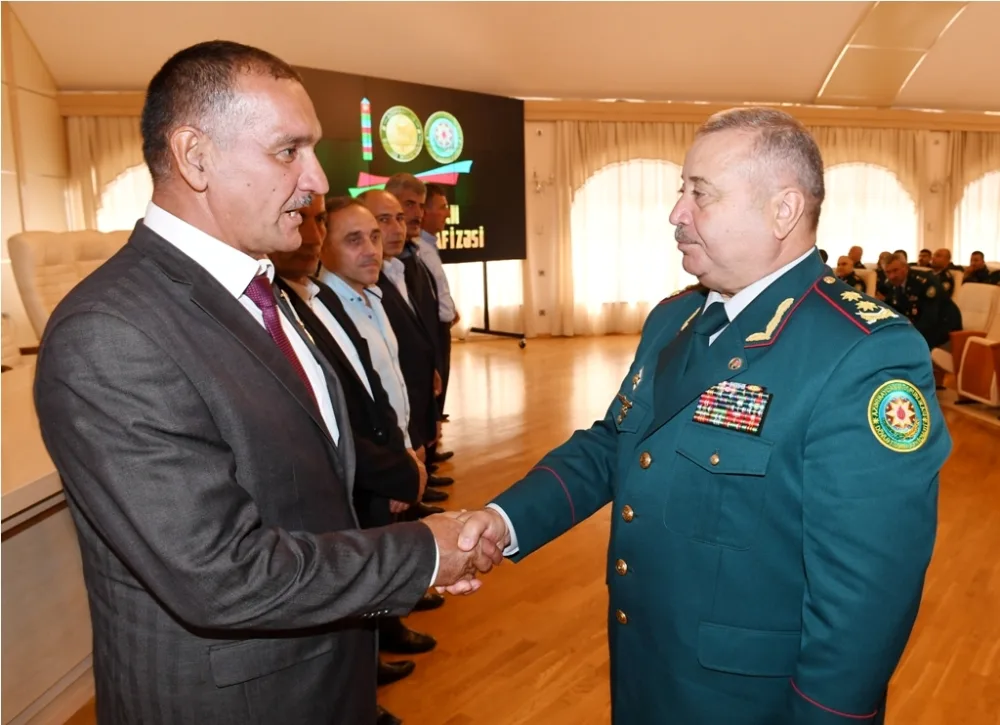 DSX-nın ilk əsgərləri təltif olundu - FOTO