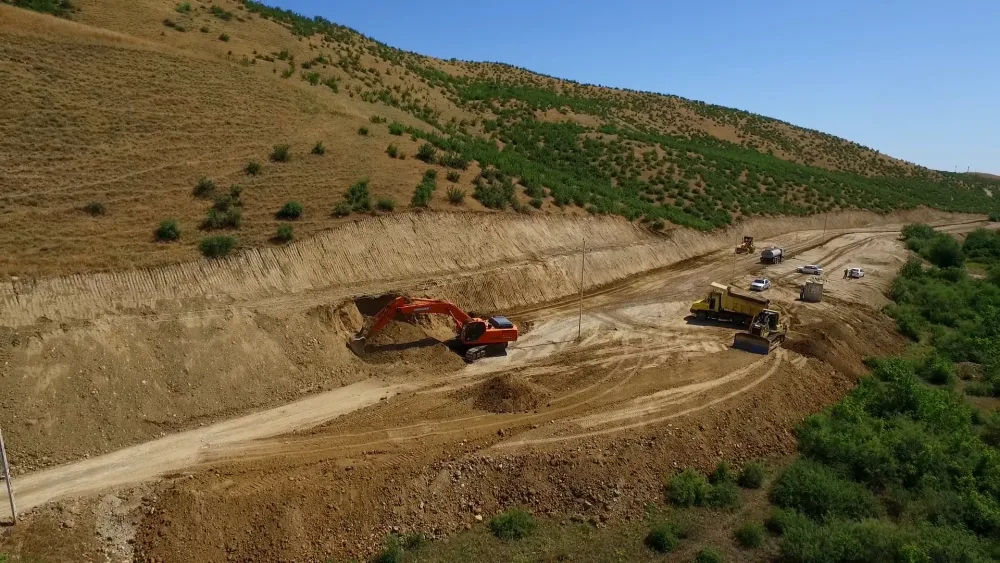 Şabranda 25 kilometrlik yol - YENİDƏN QURULUR - FOTO