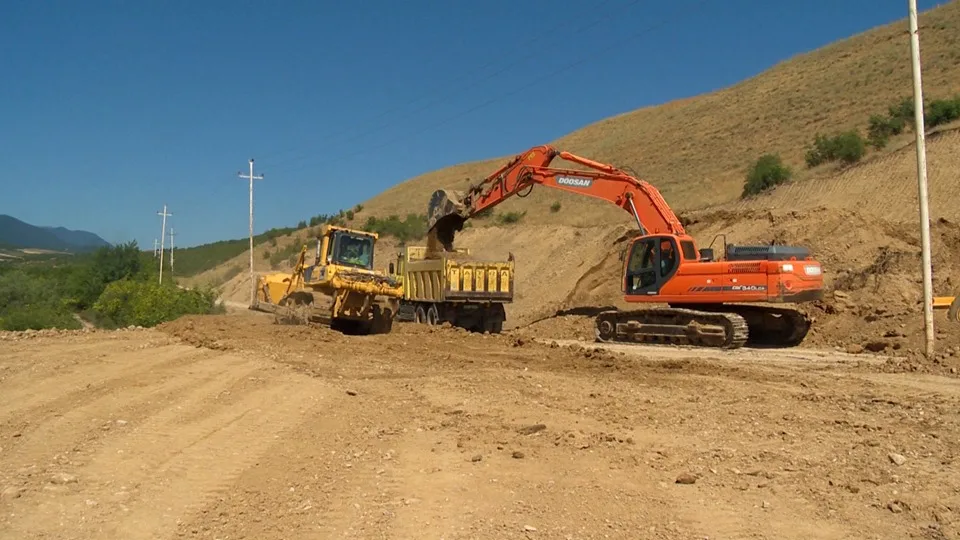 Şabranda 25 kilometrlik yol - YENİDƏN QURULUR - FOTO