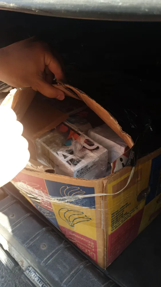Gömrükçülər 90 ədəd mobil telefon - AŞKARLADI - FOTO