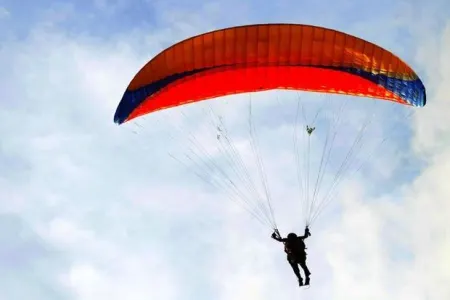 Dünya bu möcüzəni danışır - 1,5 km hündürlükdən düşüb sağ qaldı