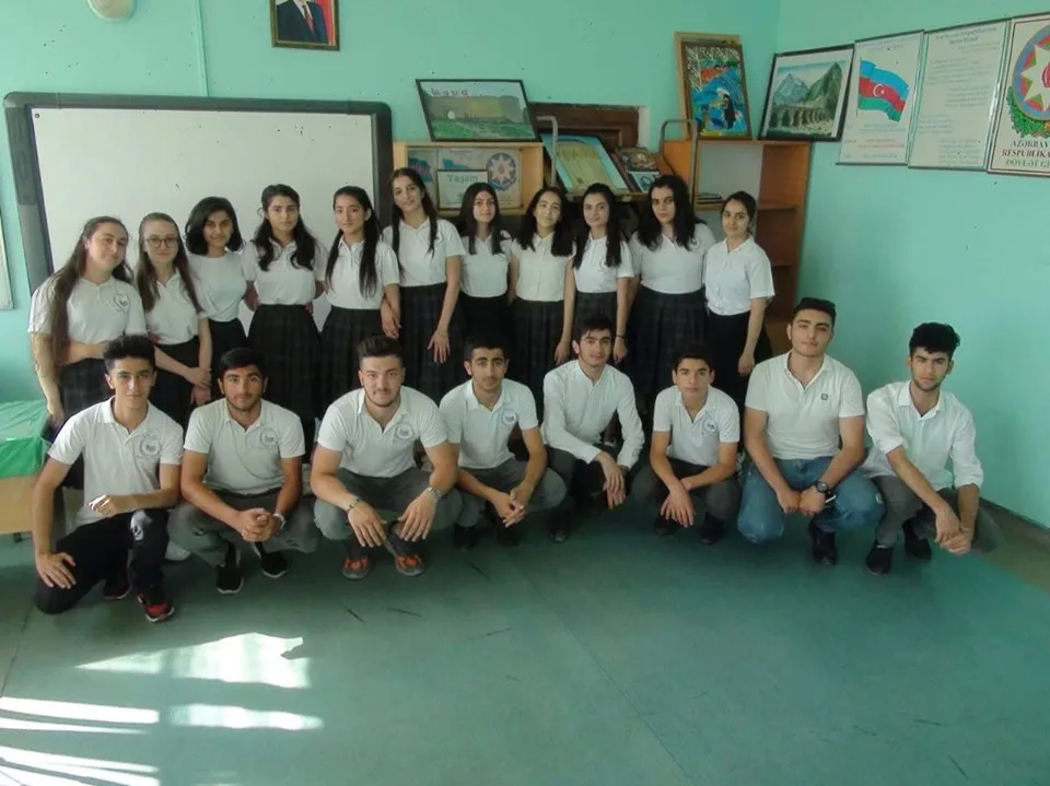 Bakıda iki məktəbin hər birində bir sinfin - bütün şagirdləri ali məktəbə qəbul olub